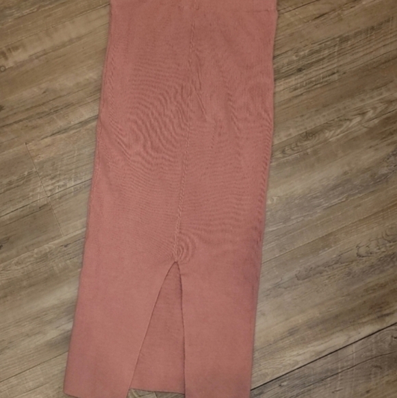 Good American Strut Midi Ribbed Pink Skirt - Picture 4 of 6